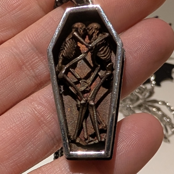 Jewelry - Silver Skeleton Pendant Necklace